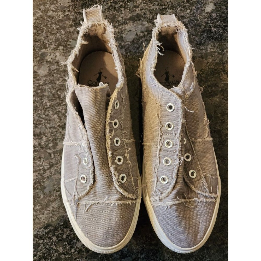 Conky slip on sneakers womens size 8